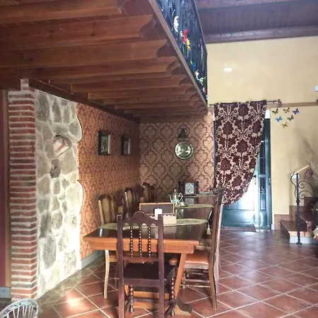 Lacasonadesergio * Castellanos de Villiquera